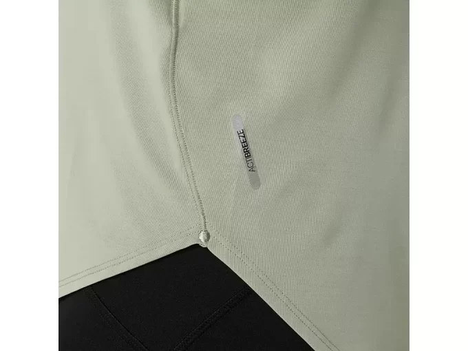 MAGLIA A MANICHE CORTE CON SCOLLO A V