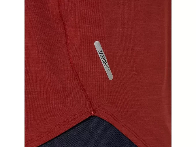 MAGLIA A MANICHE CORTE CON SCOLLO A V