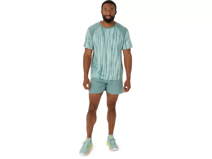 MAGLIA A MANICHE CORTE CON STAMPA STRADA ALL OVER