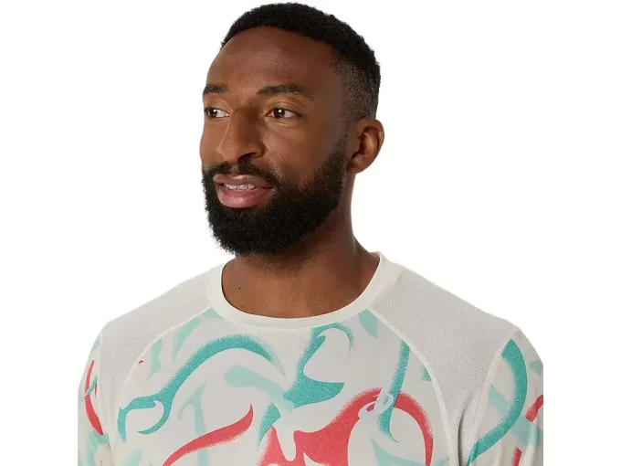 MAGLIA A MANICHE CORTE CON STAMPA STRADA ALL OVER