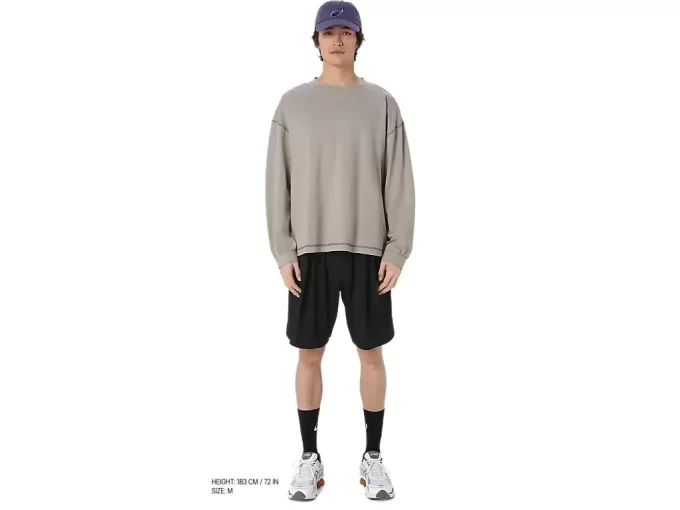 MAGLIA A MANICHE LUNGHE CON SCOLLO A GIROCOLLO