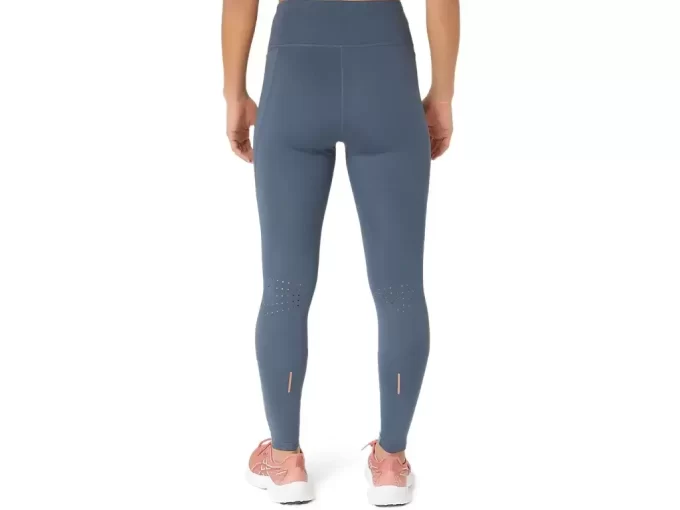 NAGINO CORRERE STRETTO